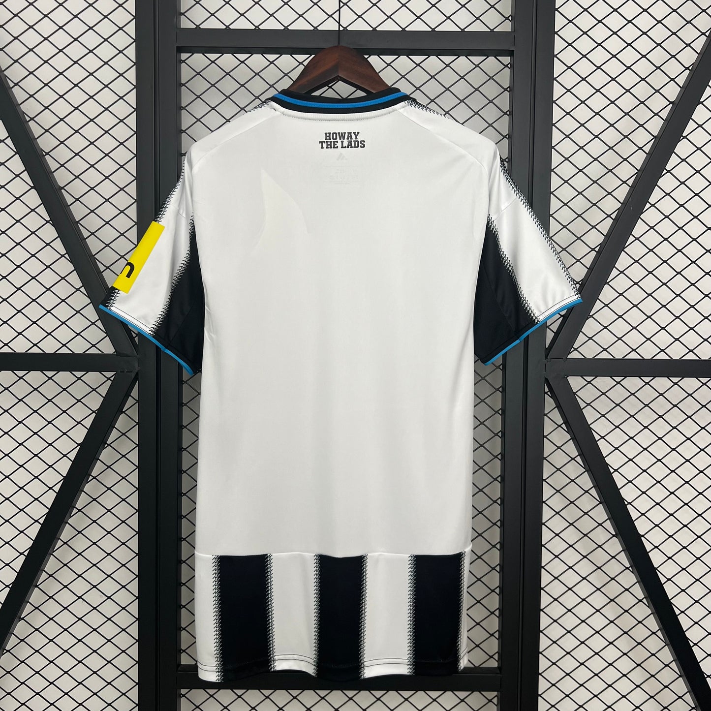NEWCASTLE Maillot Domicile 25/26